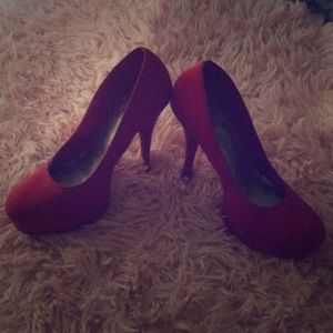 Red Pumps